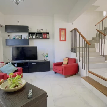 Venta de casa 5 ambientes con cochera en Quilmes