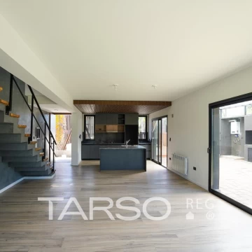 Housing en venta 3 dormitorios con seguridad - Arguello - a mts de recta martinolli