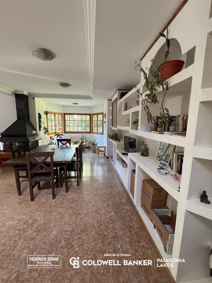 Comedor y biblioteca