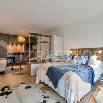 Monoambiente en venta en Recoleta, reciclado, super luminoso. Apto profesional