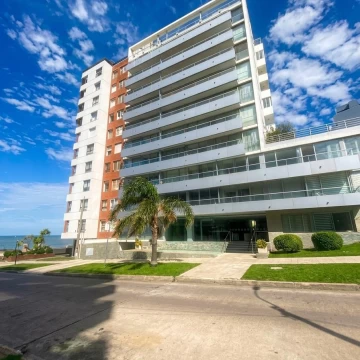 Alquiler Apartamento Penthouse Dúplex en Malvin Hermosa Vista