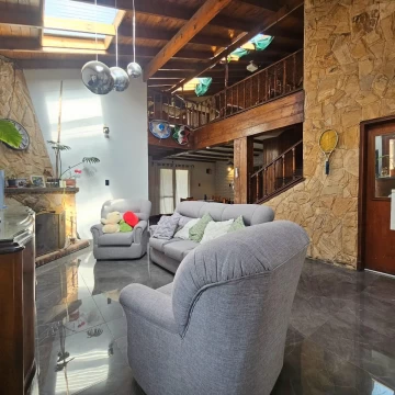 Venta Casa 6 Ambientes dos terrenos con pileta Los Acantilados Mar del Plata