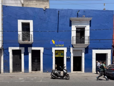 Casona en centro de Puebla para hacer locales. 