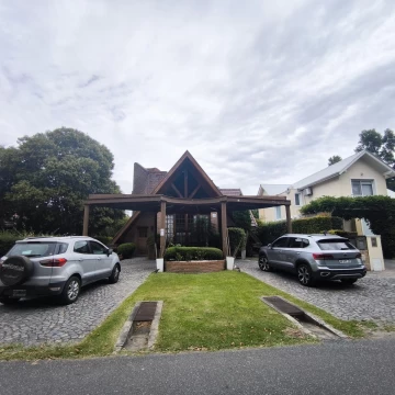 VENTA CASA 3 AMBIENTES EN COUNTRY CLUB EL CARMEN HUDSON