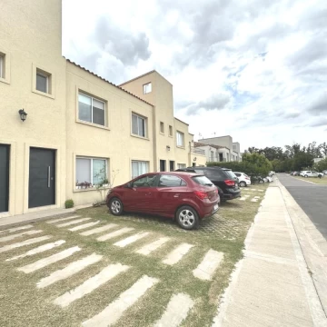 Venta de Dúplex 3 Ambientes con Patio Barrio Cerrado   La Angélica, Pilar