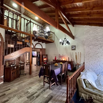 VENTA CASA 5 AMBIENTES EN RAMOS MEJÍA