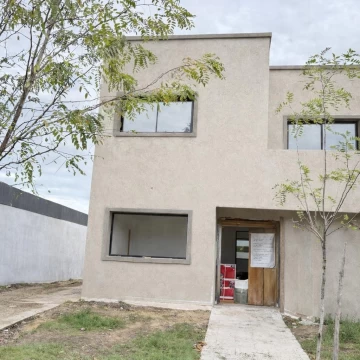 Casa e Venta 4 dorm + Escritorio Barrio San Pablo Pilar