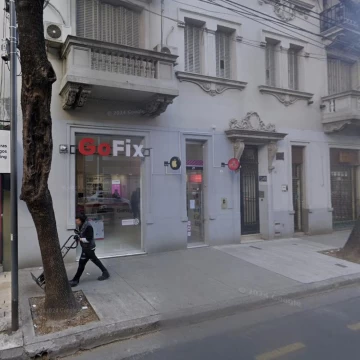 Excelente Local en Venta con renta - a Mts de la Avenida Rivadavia. 73 m2.