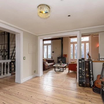 Venta Casa con amplio Local en PB sobre lote propio en Belgrano.