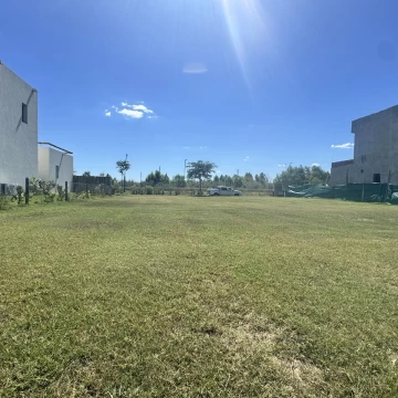 Terreno en Puertos del Lago