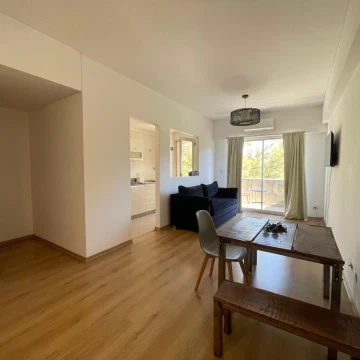 Departamento en Pueblo Caamaño de dos ambientes con mucha luz - OPORTUNIDAD