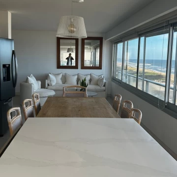 Apartamento 4 dormitorios Playa Brava Punta del Este