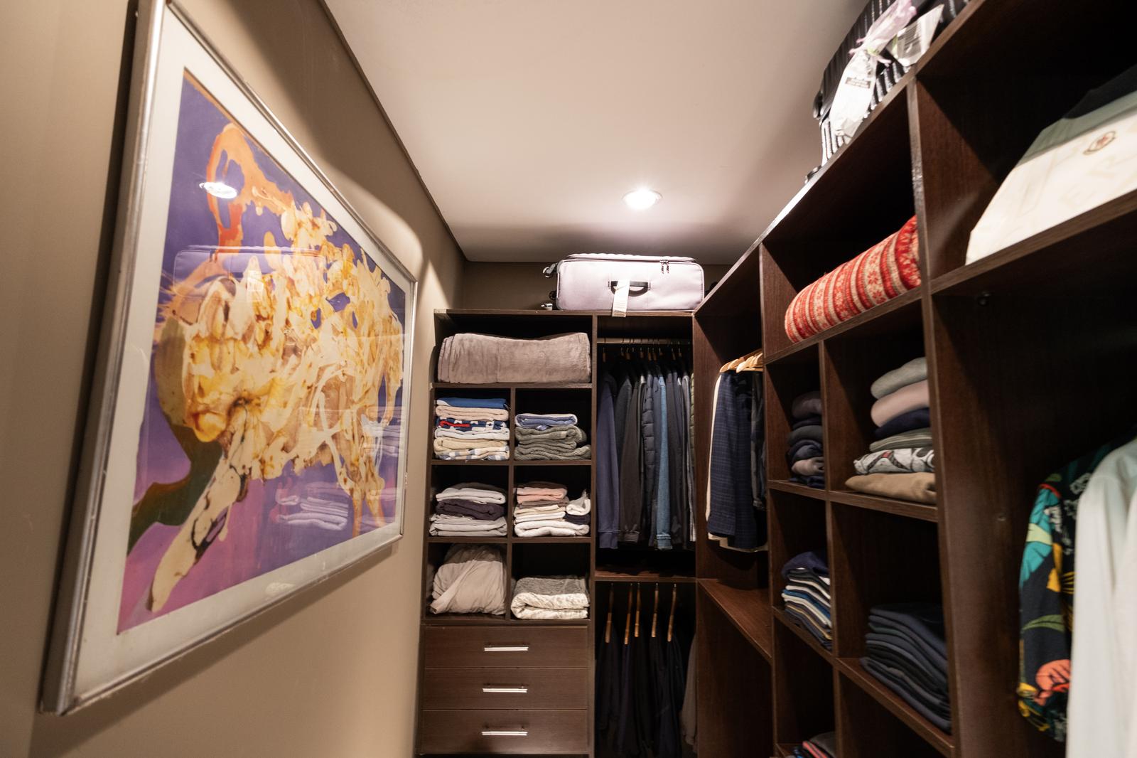 vestidor de la master suite