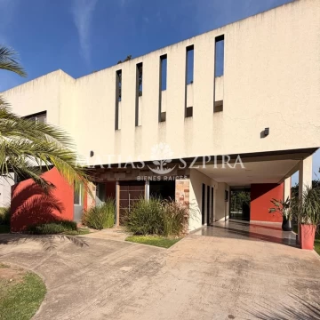 Casa 5 ambientes en venta Barrio Privado Weston