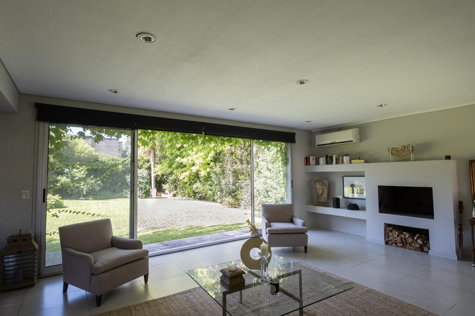 living con salida al jardin