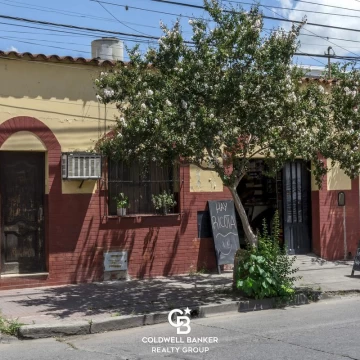 Casa a reciclar o demoler en Santa Fe al 500