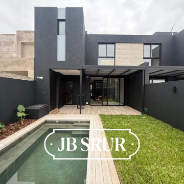 Dúplex en venta de 3 dormitorios en La Luisita