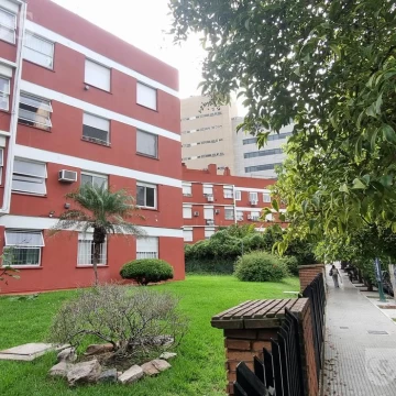 Departamento  de 3 amb en venta en Saavedra.