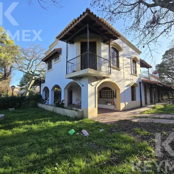 CASA EN VENTA| 4 DORMITORIOS| CITY BELL| LA PLATA| 2.242m2 DE TERRENO
