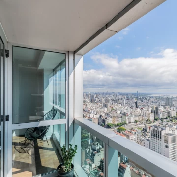 Único! 2 Ambientes en lo mas alto de Torre Bellini en Retiro, Buenos Aires.
