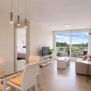 Apartamento un dormitorio, baño y medio y garaje en torre con amenities roosevelt