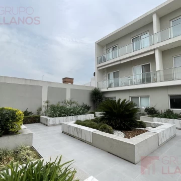 Departamento 2 ambientes en alquiler en Lujan, centro, de estilo moderno 