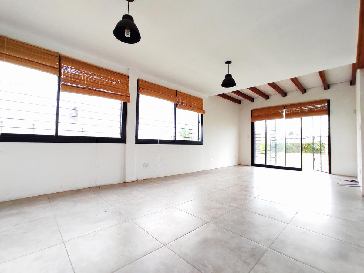Casa de 3 dormitorios en venta en Roldan