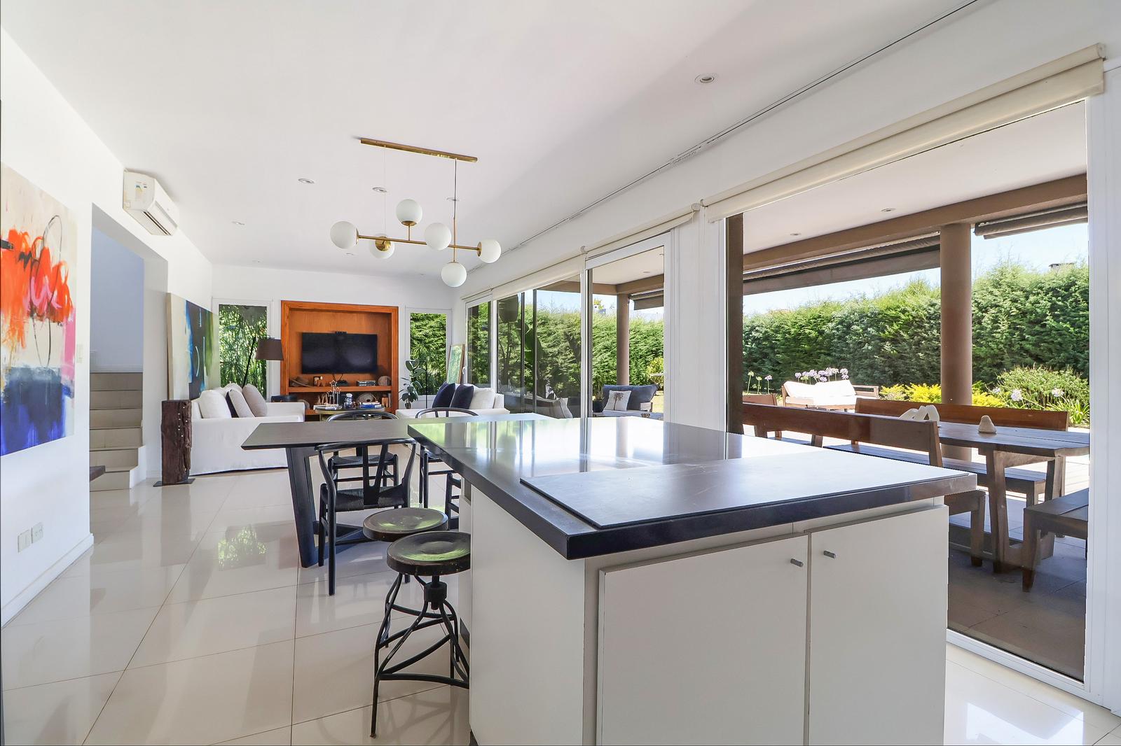 Cocina y living/comedor
