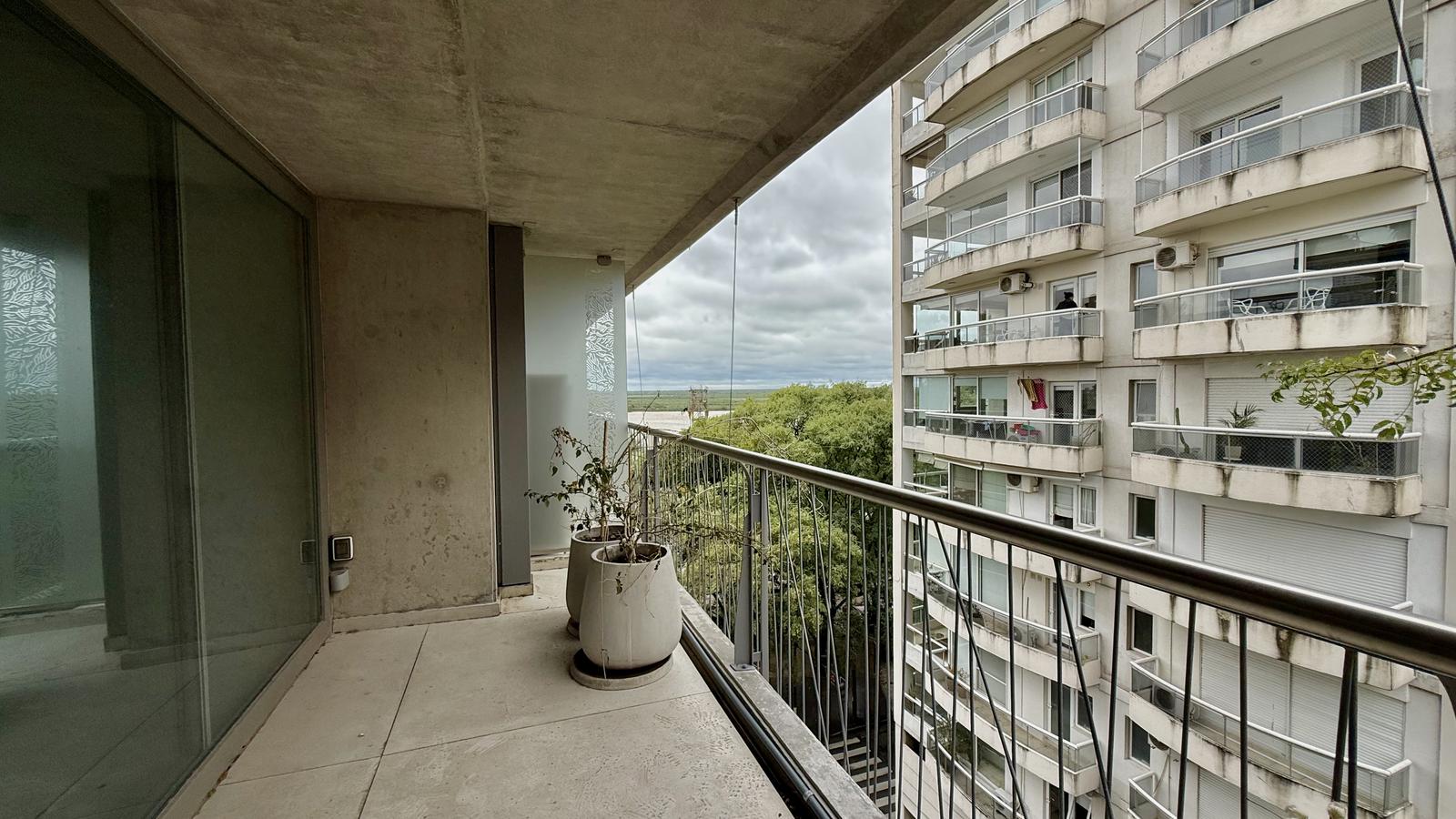 Departamento en venta de 2 dormitorios con vista al rio Rosario Centro