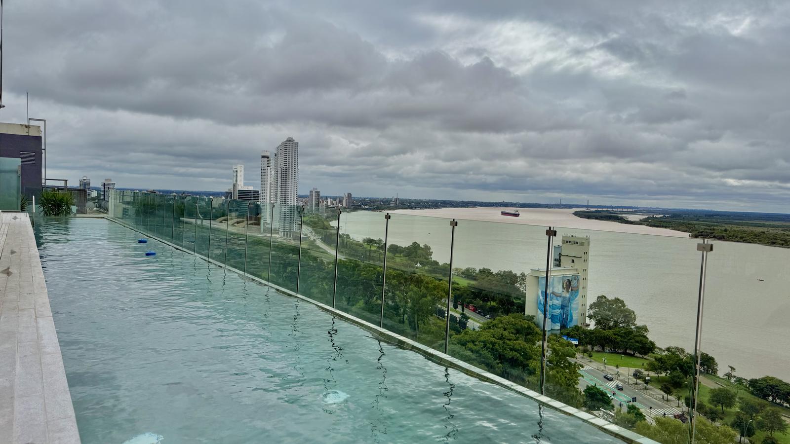 Departamento en venta de 2 dormitorios con vista al rio Rosario Centro