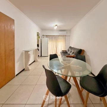 VENTA  - Departamento de 1 dormitorio balcón al frente. Abasto, Rosario. APTO CRÉDITO.