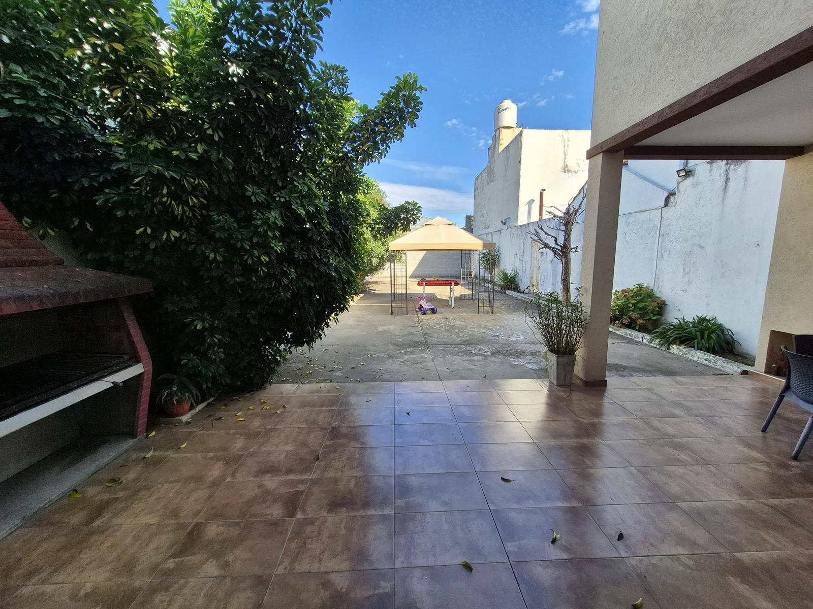 Casa de 2 dormitorios en Ramos Mejía, foto 2
