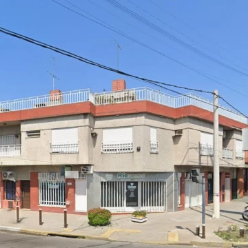 VENTA PH 3 AMBIENTES CON TERRAZA Y PARRILLA EN BERNAL OESTE