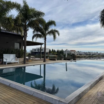 Venta lote vista al lago El Naudir Delta Escobar