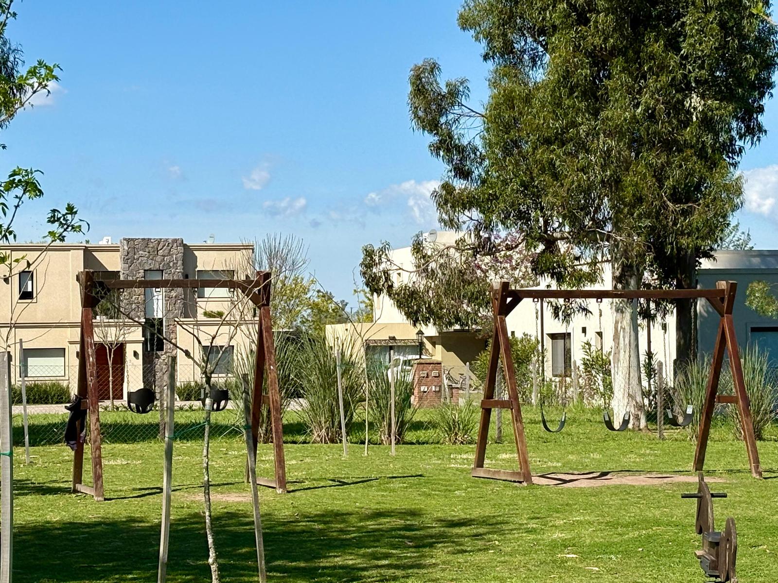 Plaza I