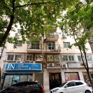 Venta Departamento 2 ambientes en zona Facultades 