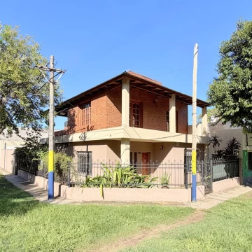 Casa en Venta  Granadero Baigorria.