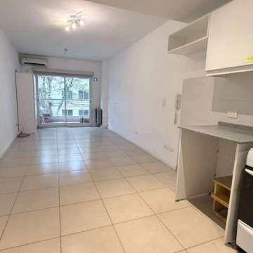 Venta Monoambiente con Balcon al frente en Caballito