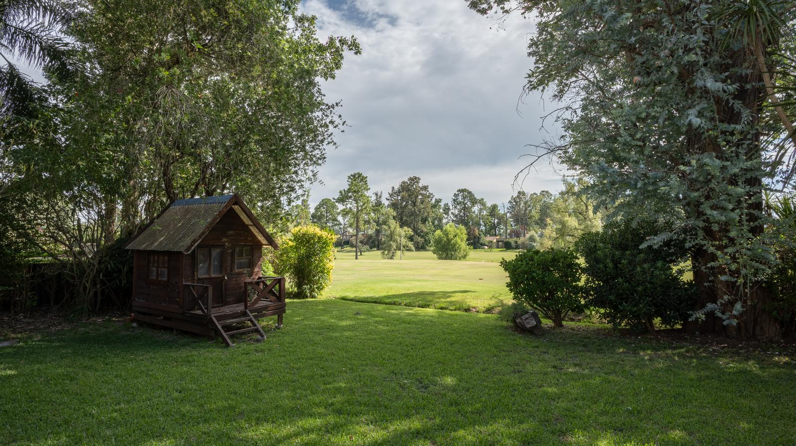 Vista desde el jardin hacia el Golf