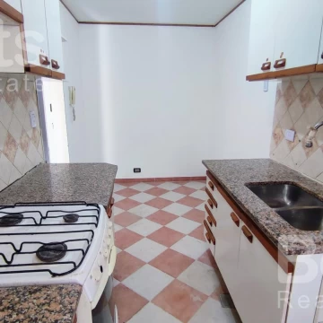Depto de 2 amb en venta en centro de Ramos