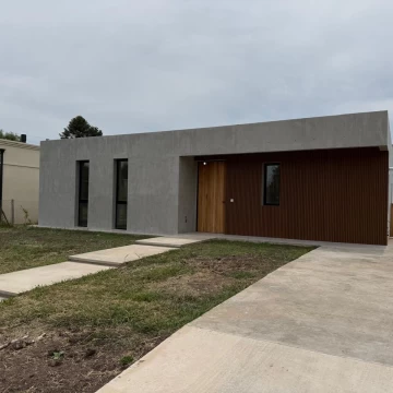 Casa en Venta 3 dorm San Sebastian Area 12 