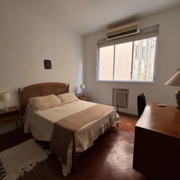¡Venta monoambiente a mts de Plaza V López apto profesional!