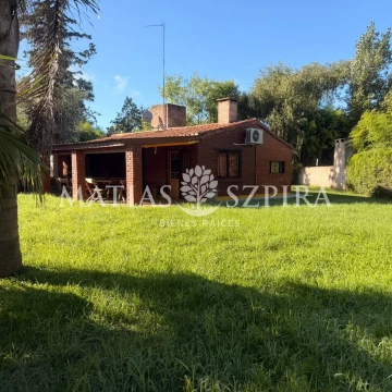 Casa Quinta de 3 ambientes con pileta