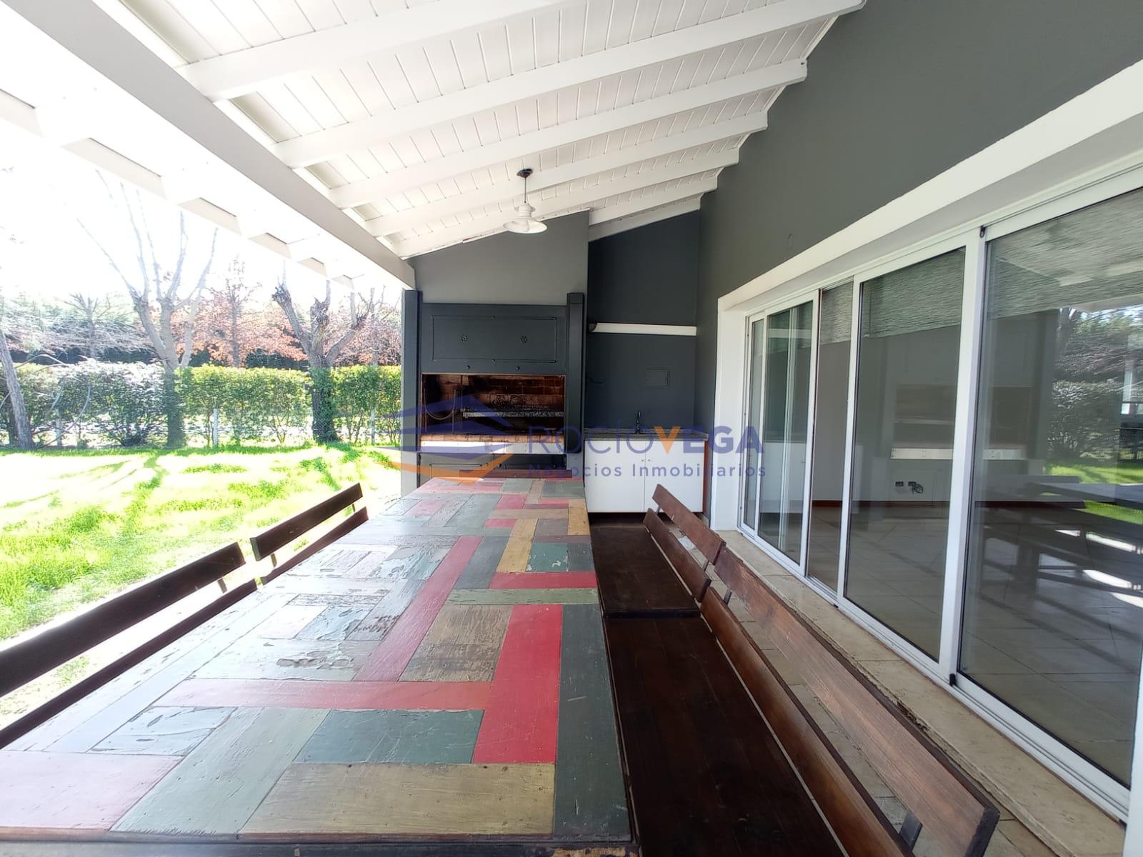 GALERIA CON PARRILLA