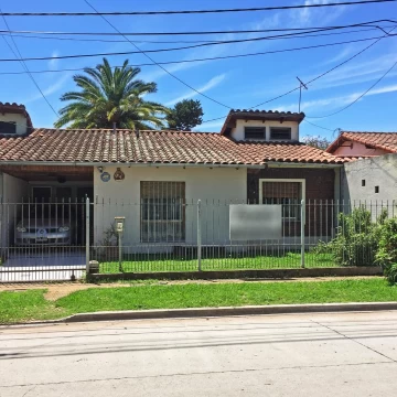 Casa dos dormitorios venta Ituzaingo norte