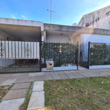 Casa 5 ambientes Ituzaingó Norte venta