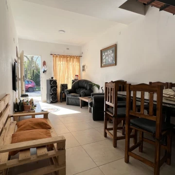 Dos casas lote propio venta Ituzaingo Norte