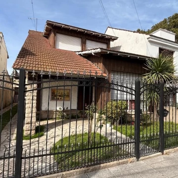 Chalet 4 ambientes venta Ramos Mejia