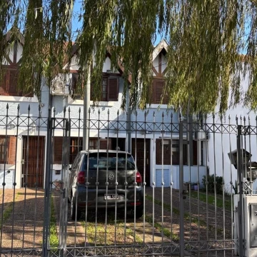 Triplex 4 ambientes venta Haedo