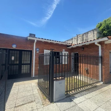 Casa 3 ambientes venta Villa Luzuriaga